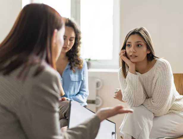 medium-shot-women-talking-therapy