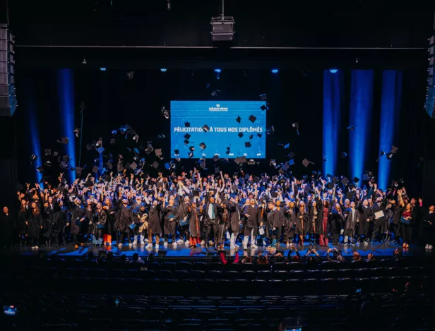 ESICAD-Toulouse-Remise-des--Diplômes-2025-Une-Soirée-Inoubliable-pour-la-Promotion-2024